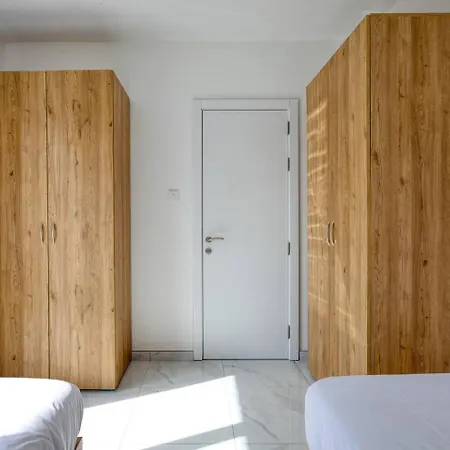 Modern 3-br With Views Of Valletta Pietà